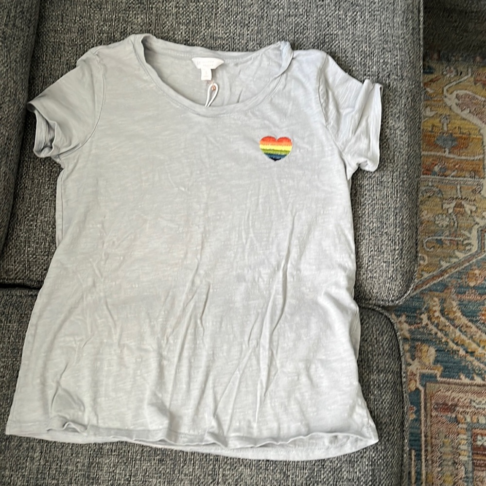 Lauren Conrad size small gray t-shirt with rainbow heart. NWOT